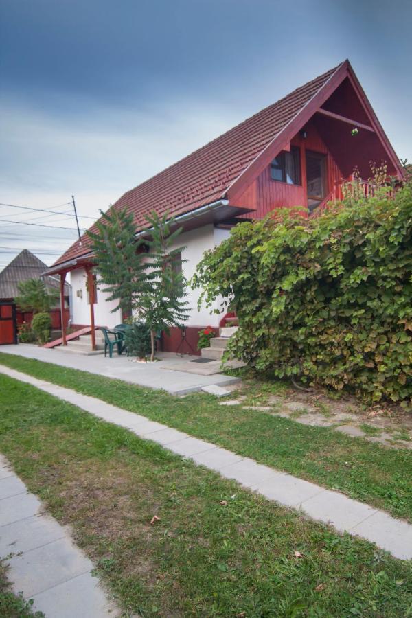 Dobra Haz Hotel Covasna Luaran gambar
