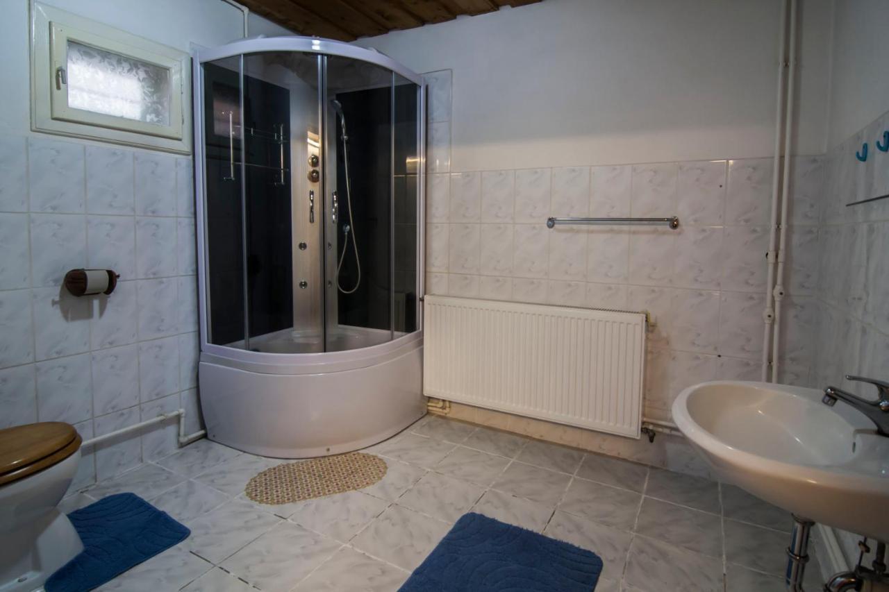 Dobra Haz Hotel Covasna Luaran gambar