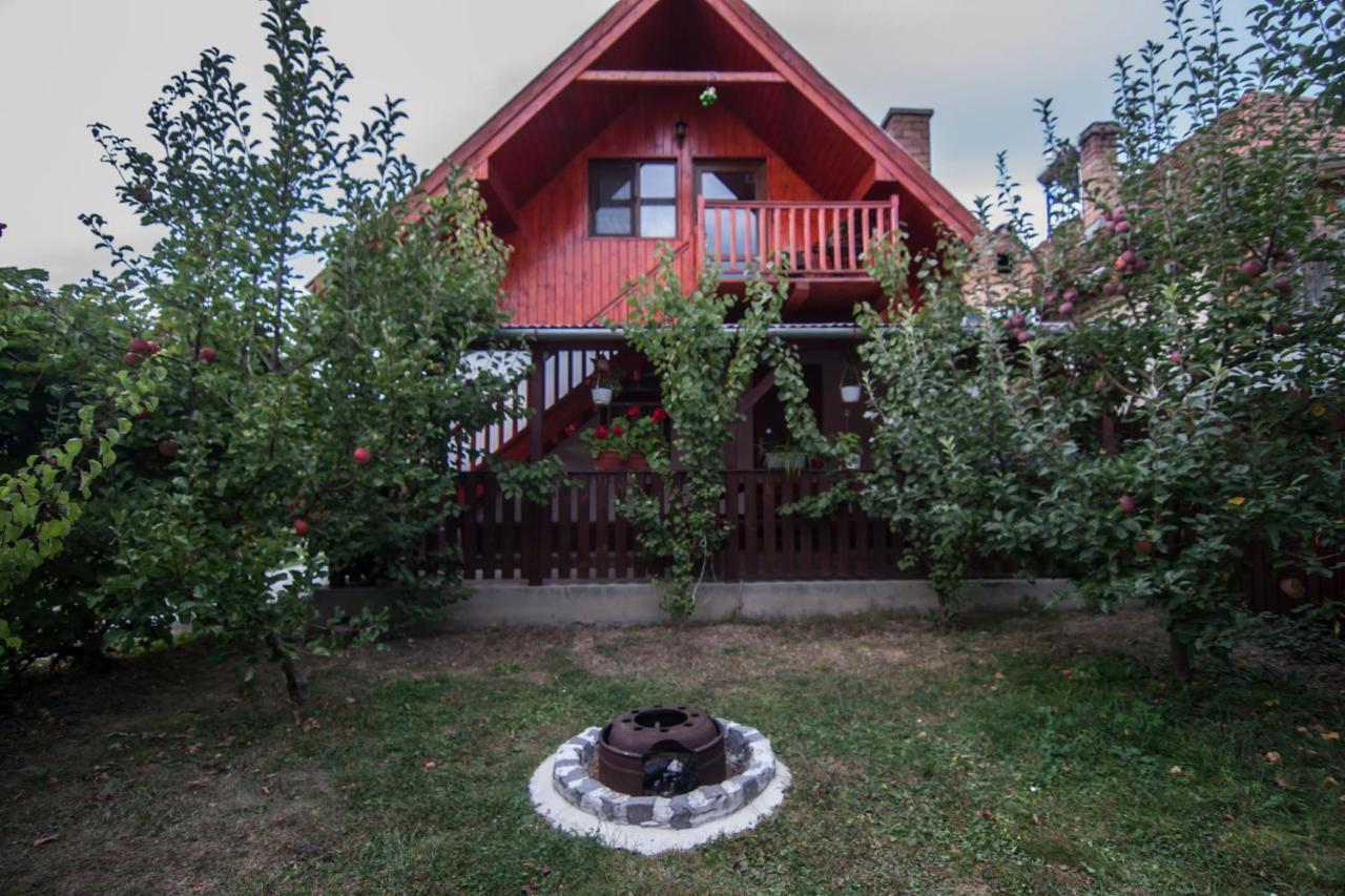 Dobra Haz Hotel Covasna Luaran gambar